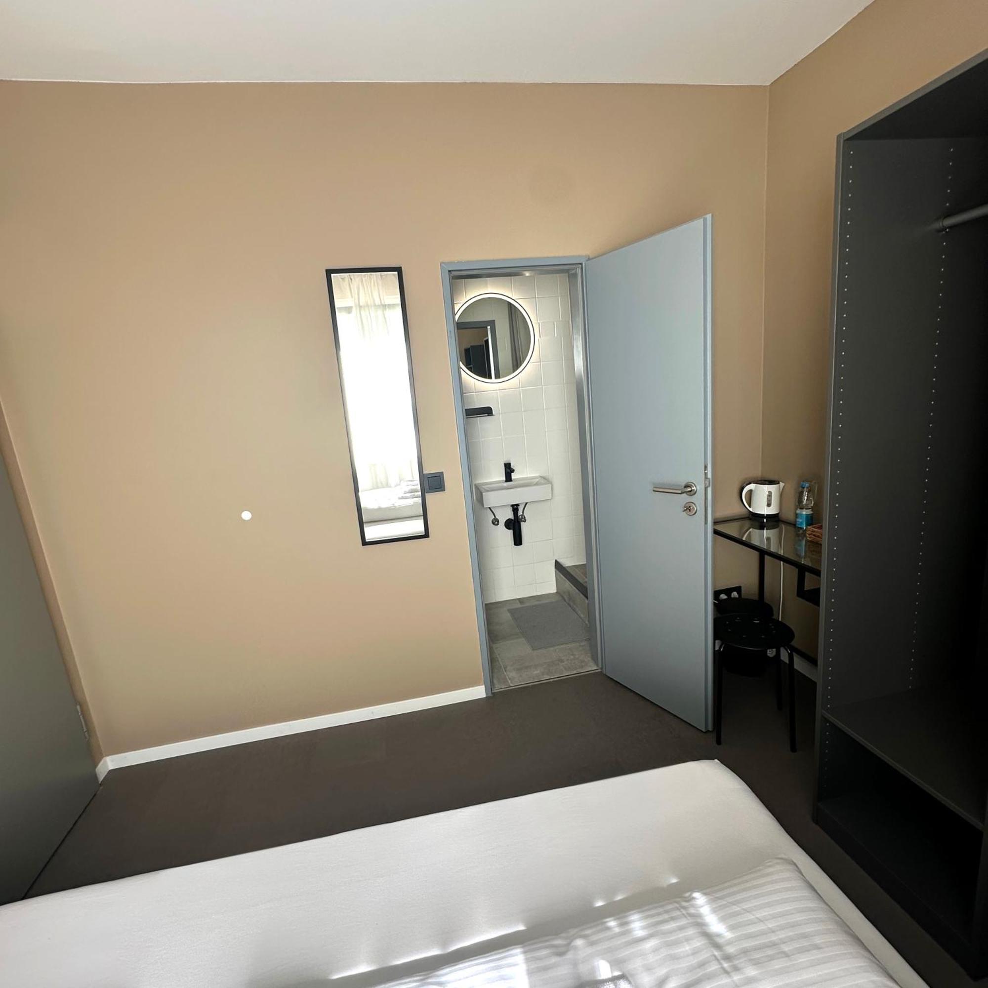 Benztown Hotel Gaestehaus シュトゥットガルト エクステリア 写真