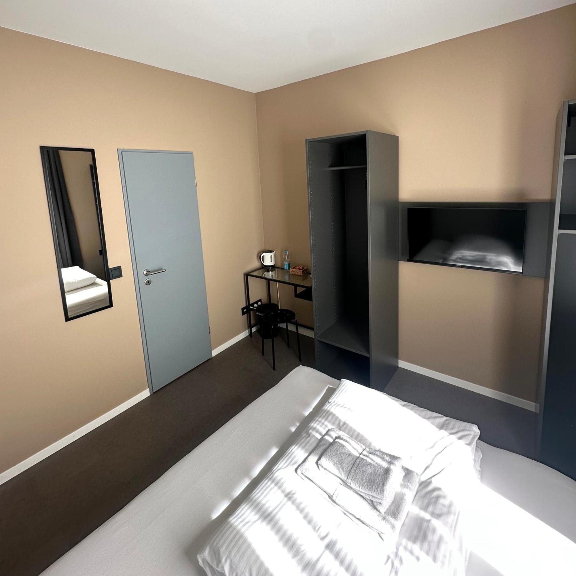 Benztown Hotel Gaestehaus シュトゥットガルト エクステリア 写真